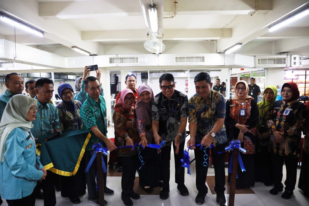 Peresmian Kafe Sehat RSDM oleh Direktur RSUD Dr. Moewardi